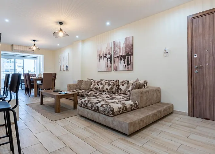 Celeste 3-bedroom In Lárnaka